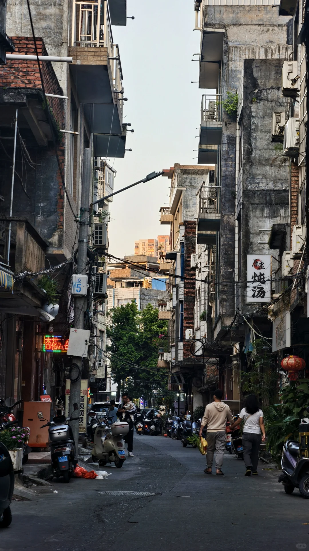 防城港丨边境小城的老街与大海