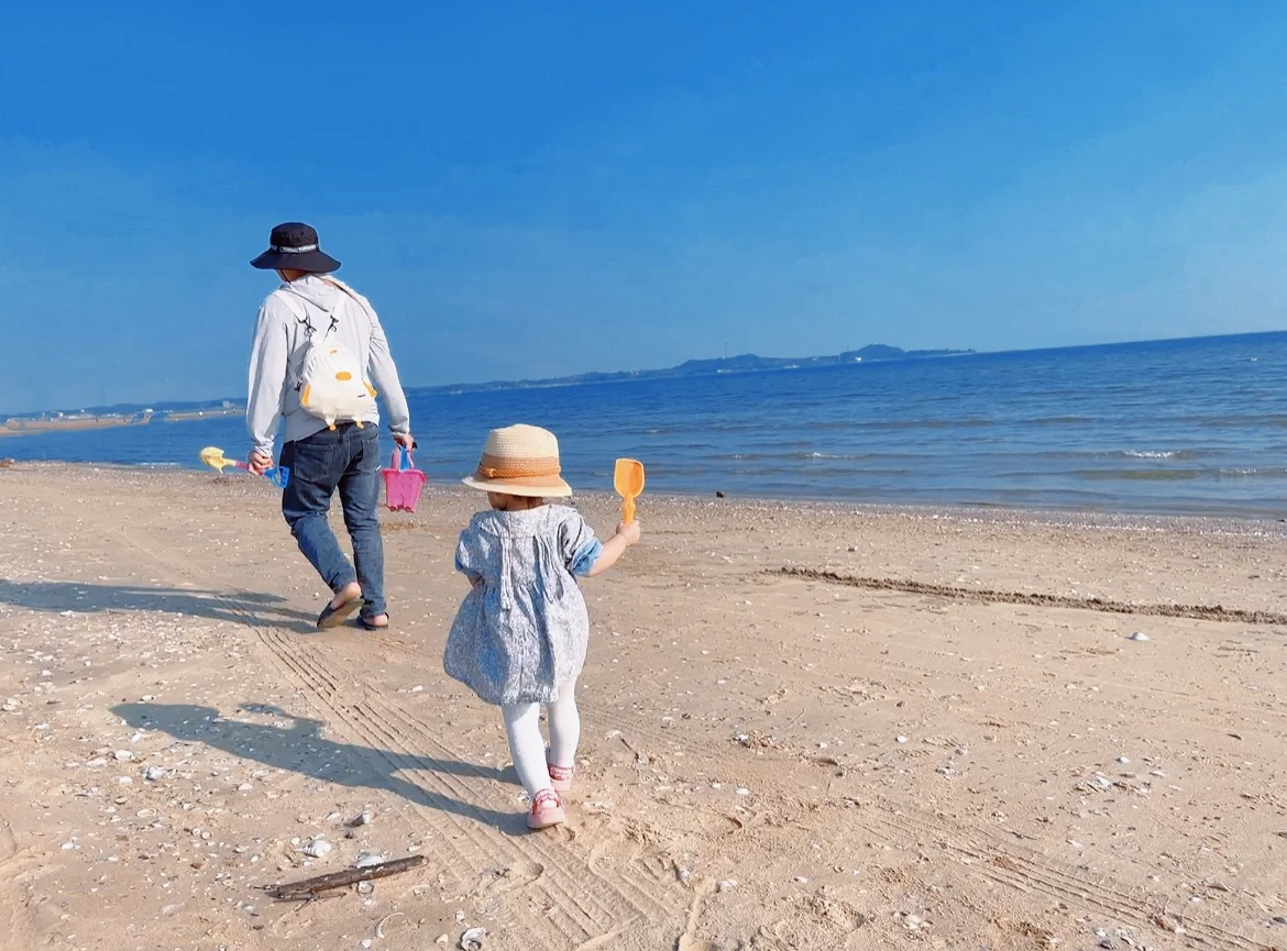 防城港捡贝壳🐚捡到腰直不起来🤪