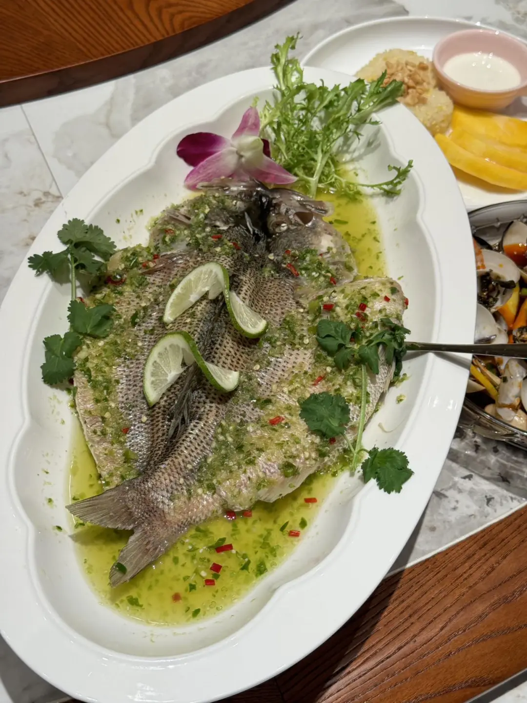 这是防城港东兴，不是越南。。。。