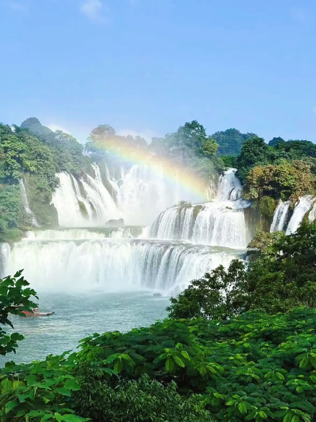 带娃赶海追粉海豚🐬娃玩的不想回家😂