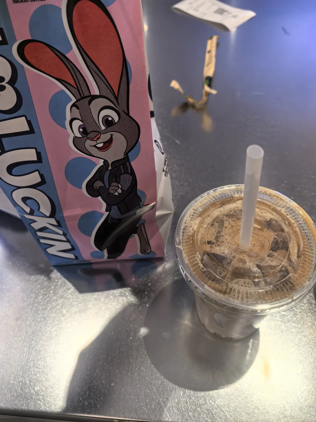 穿着申花跑马-出发！上合昆明