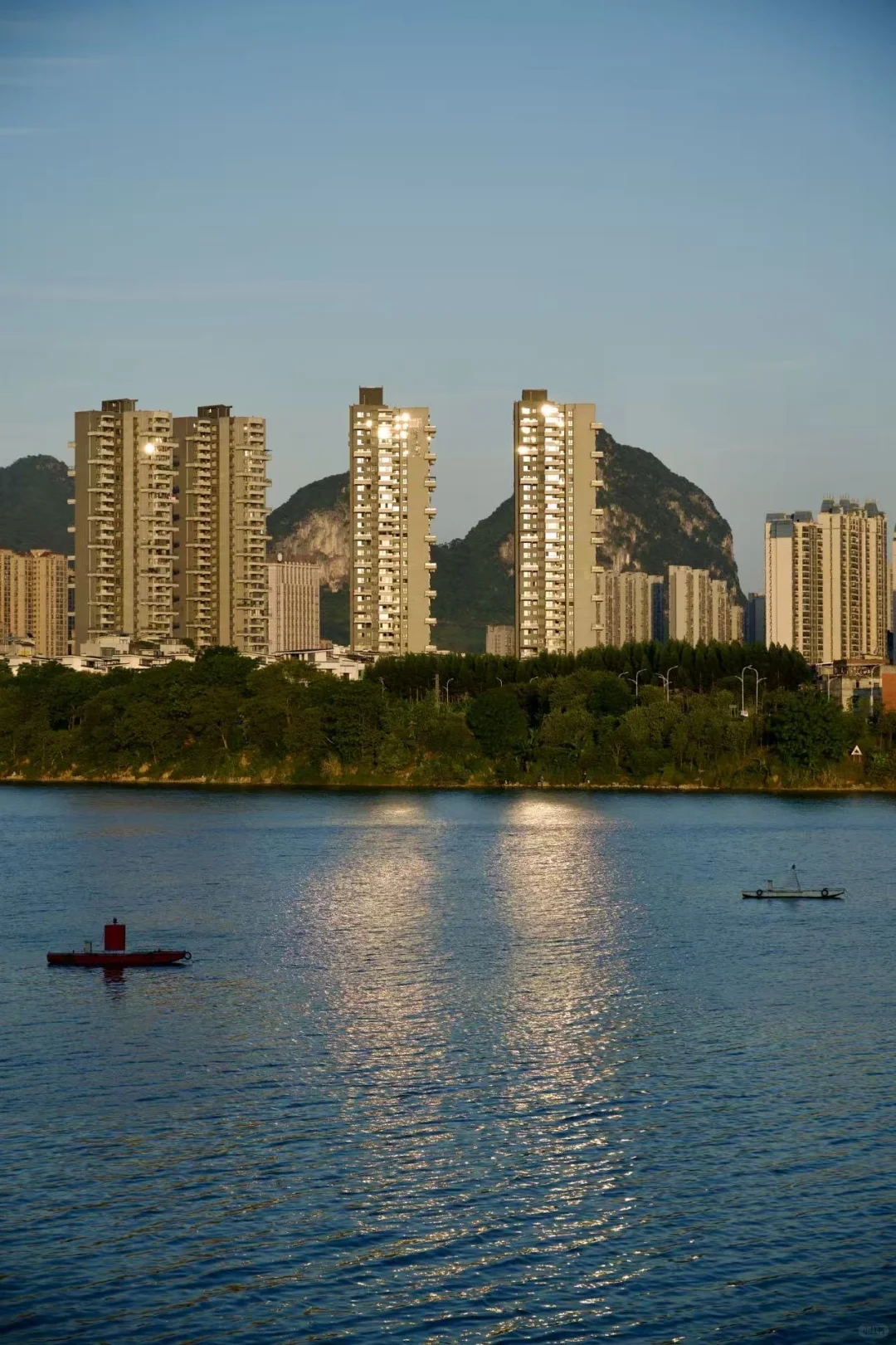 📍11.4柳州已逃…直接在高铁上崩溃了！！