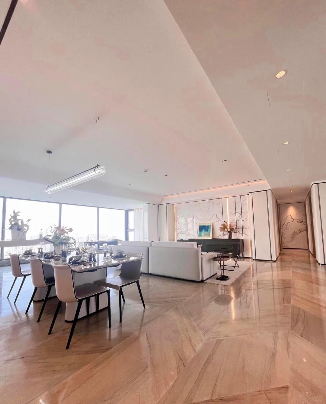 南宁江南区一线江景房，105平四房总价72万