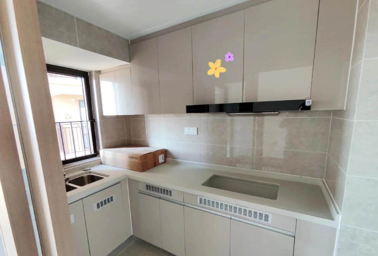 南宁35万得小两房，装修好的，可落户现房