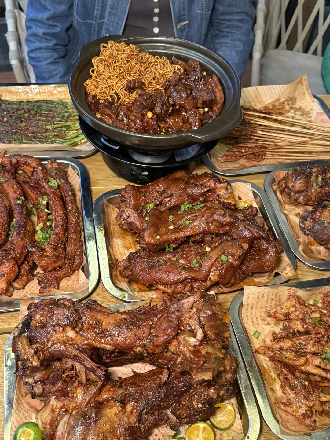 南宁最伟大的穷鬼饭出现了。。。