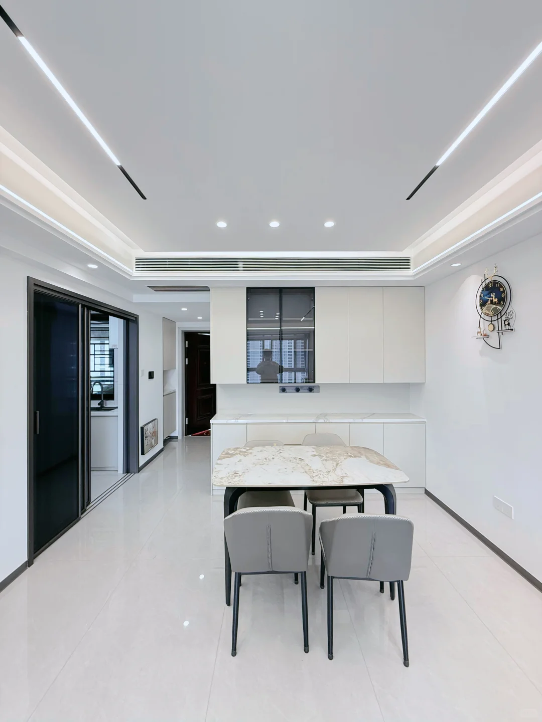 南宁市区，地铁口3房，40万带车位，业主急出