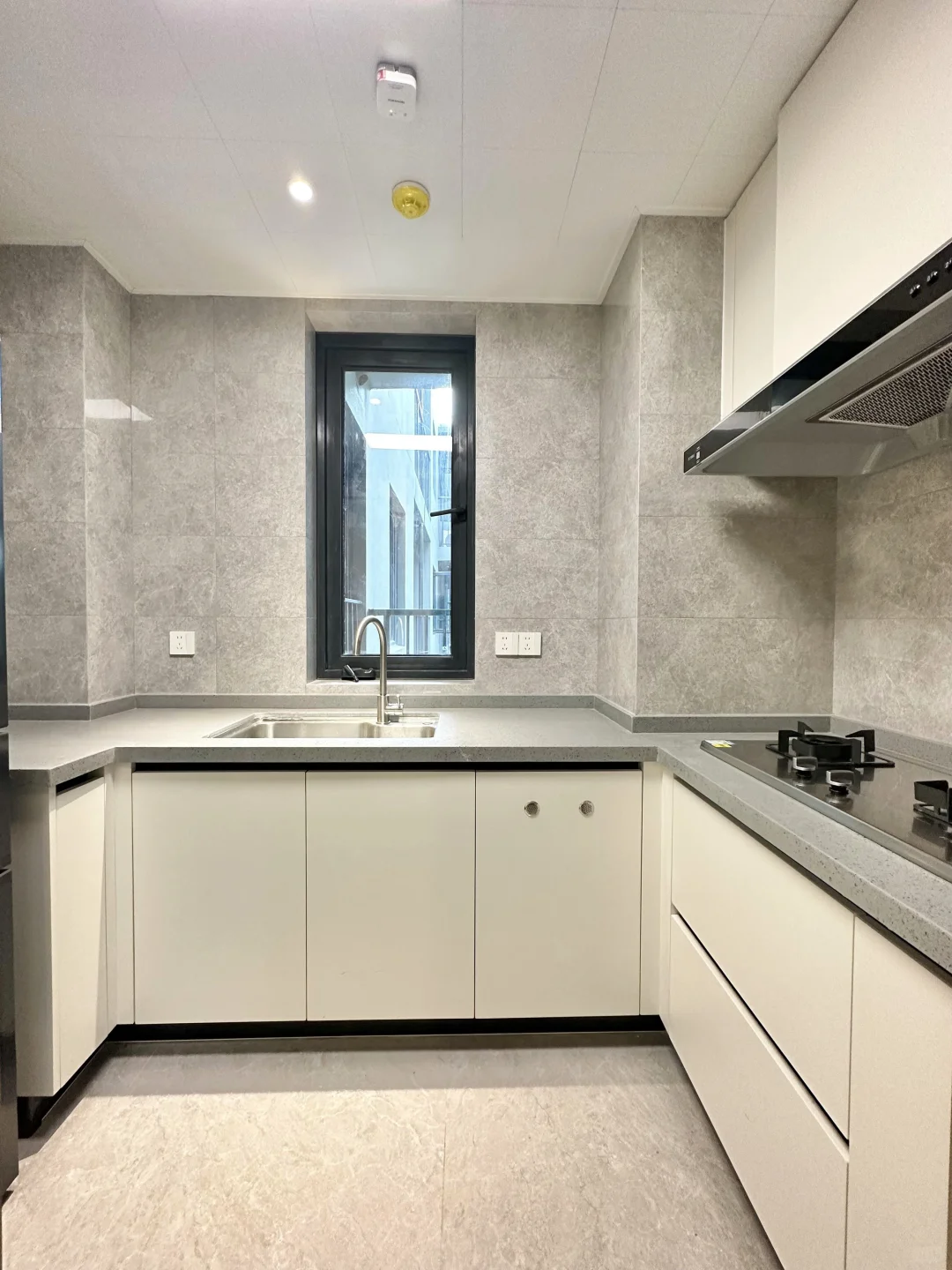 南宁精装两房两厅，48 万出售