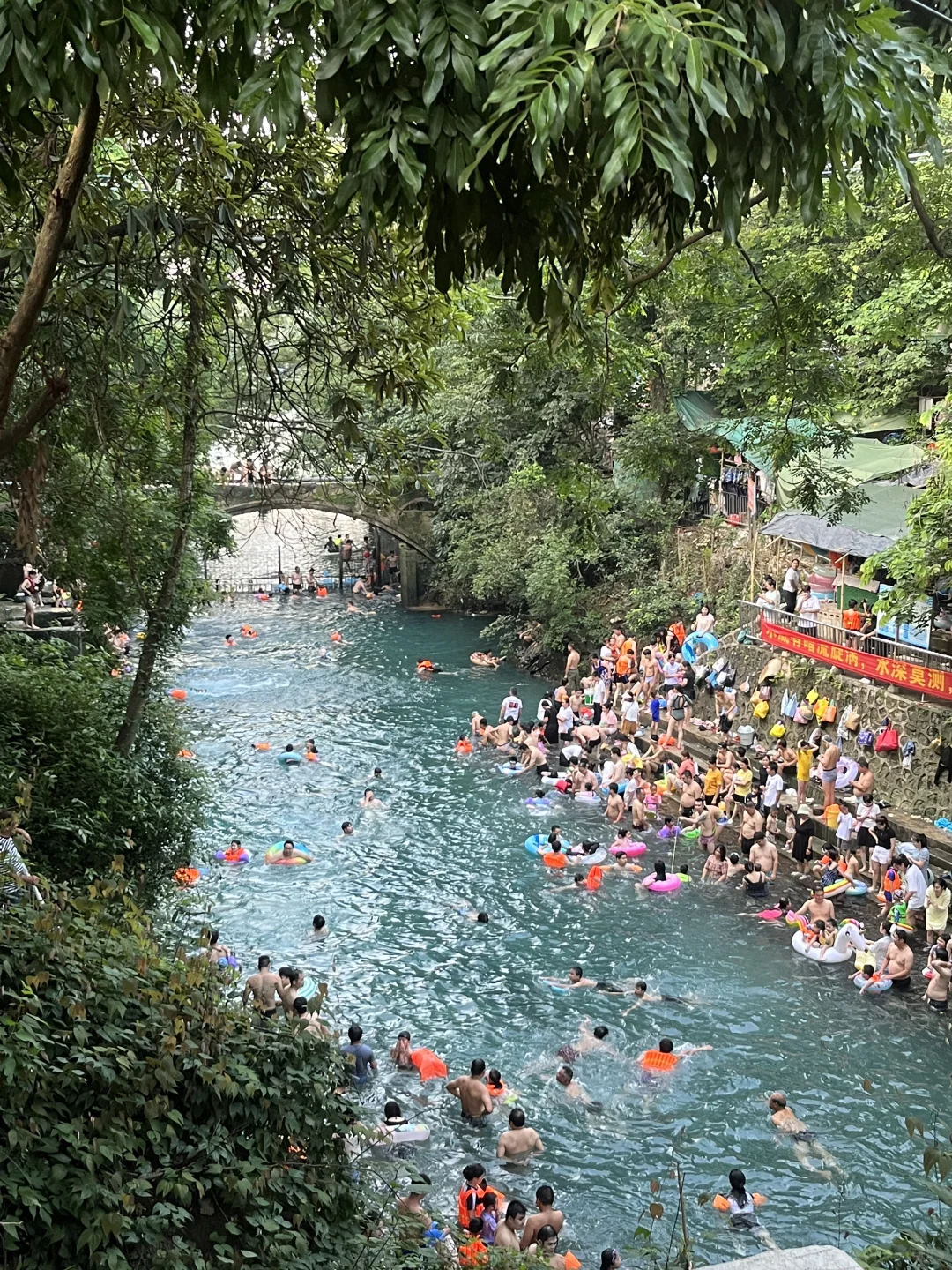 这灵水，真的值得！瀑布跳水🏊🏻‍♂️