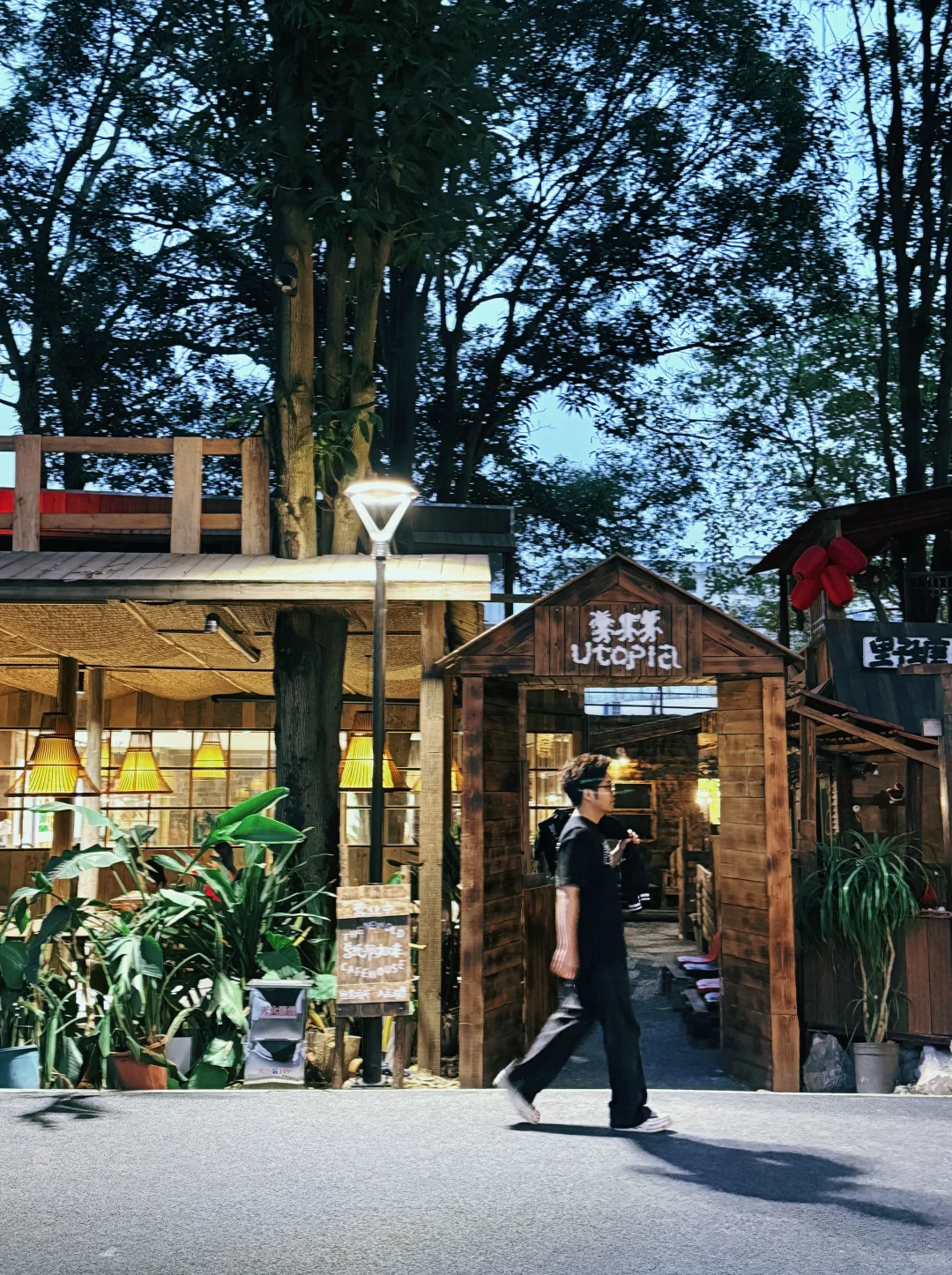 在南宁不是在弥勒！很美的一个地方