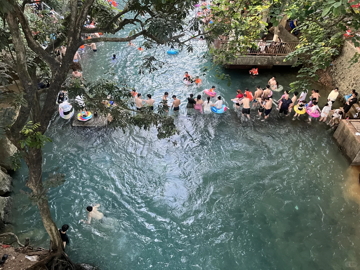 这灵水，真的值得！瀑布跳水🏊🏻‍♂️
