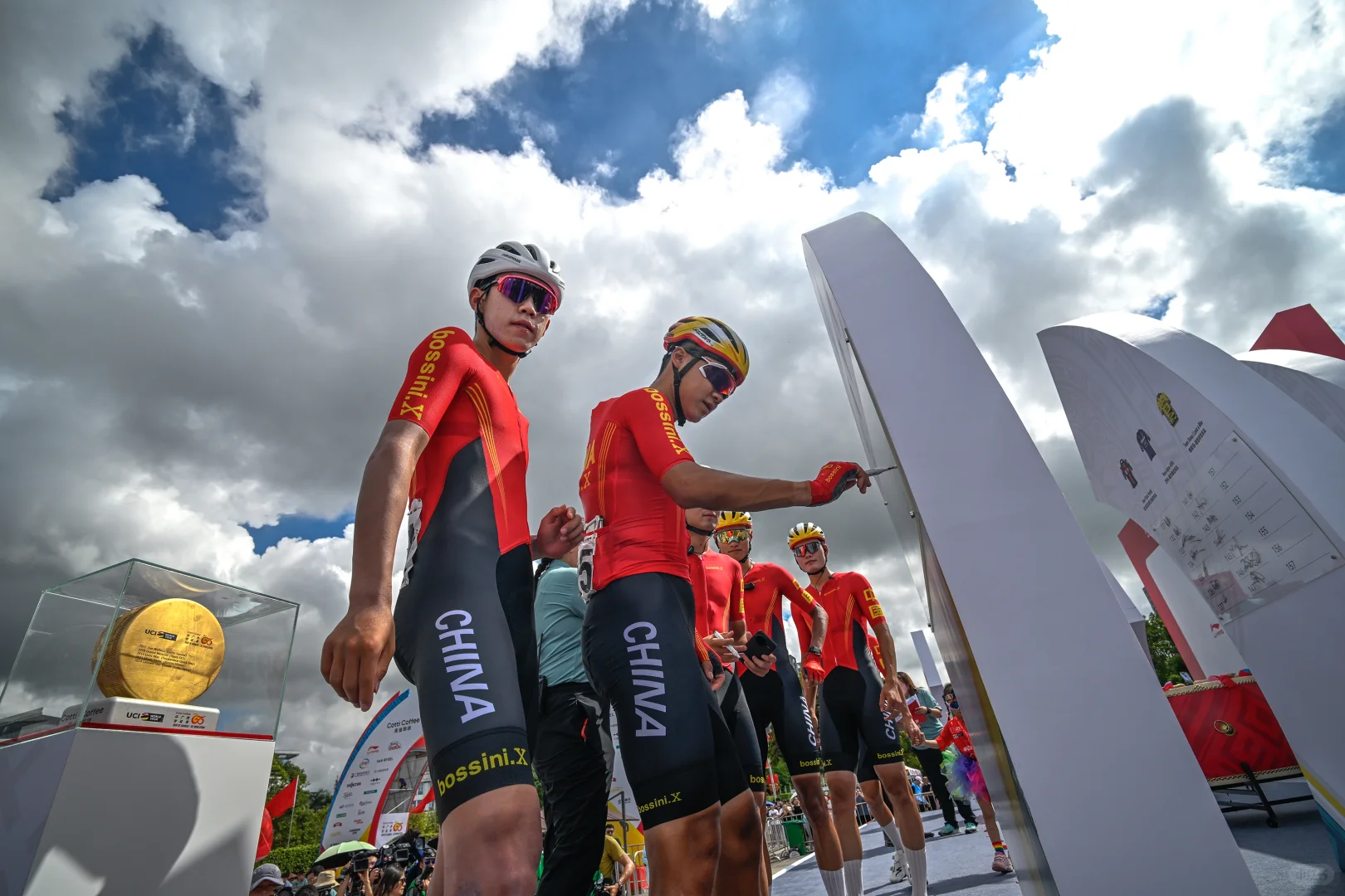 中国红闪耀环广西世巡赛