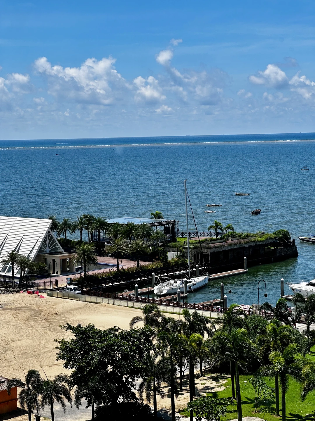 壮锦很美，广西的海也是