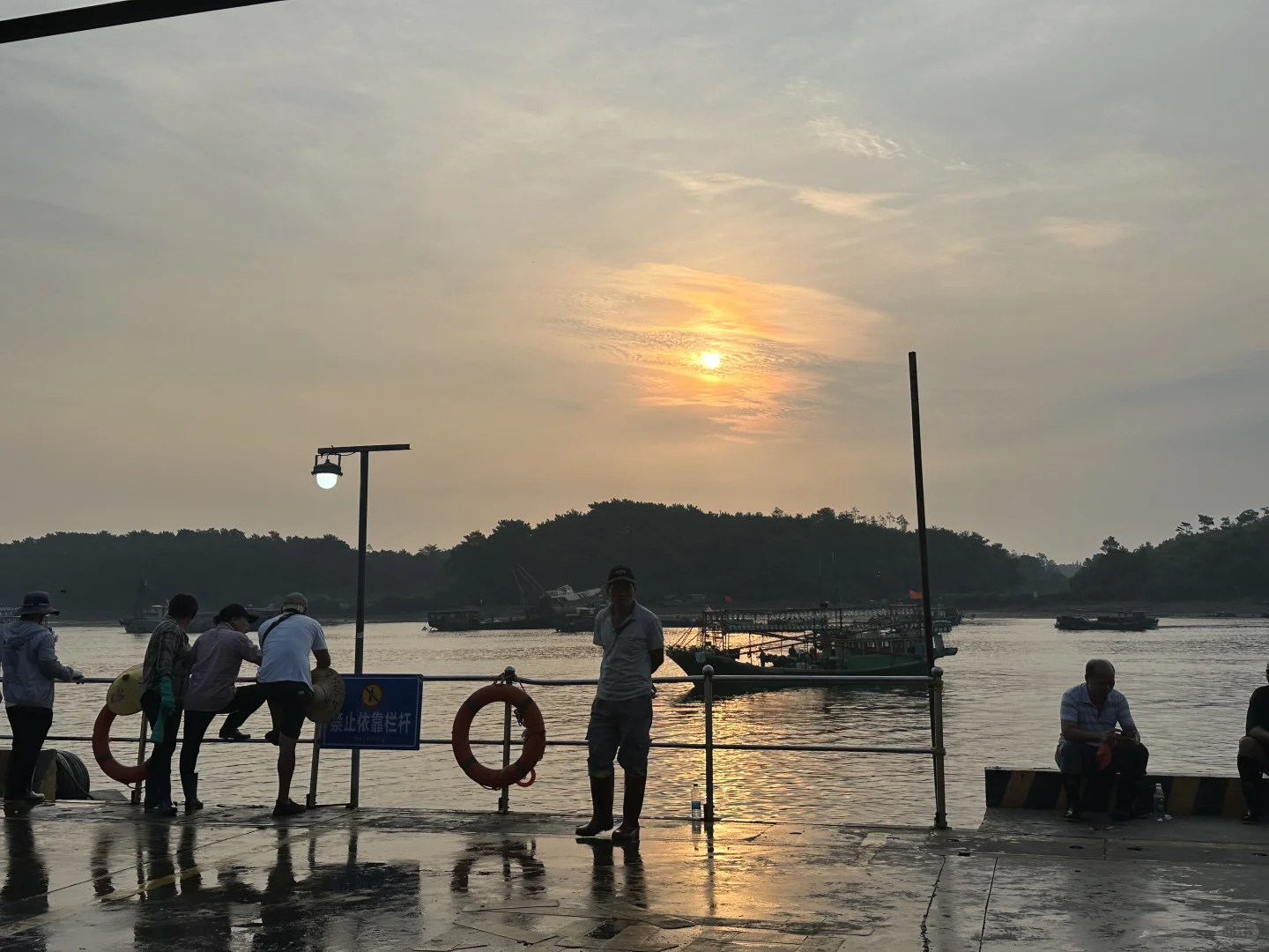 海鲜吃不完呀根本吃不完