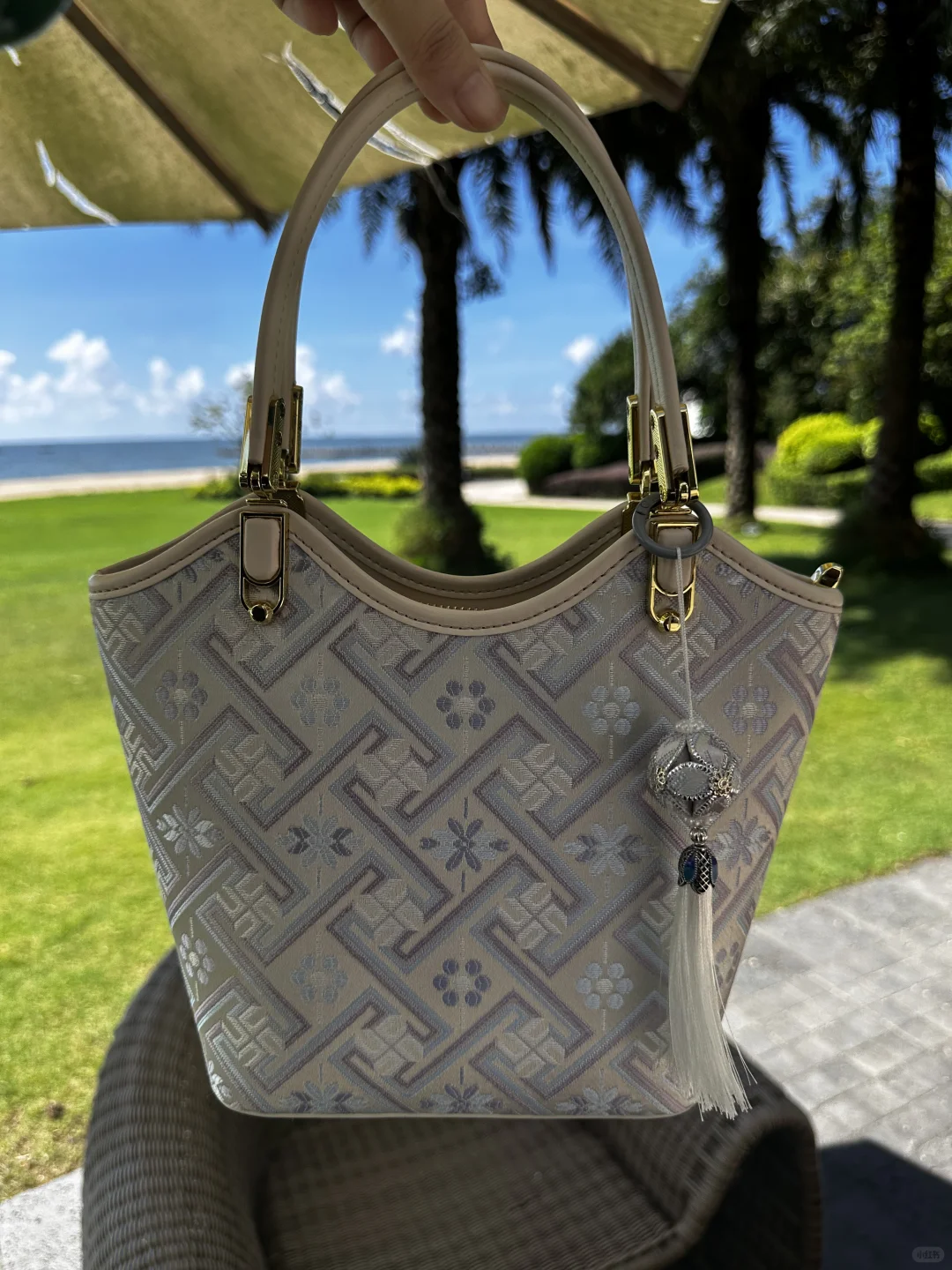 壮锦很美，广西的海也是