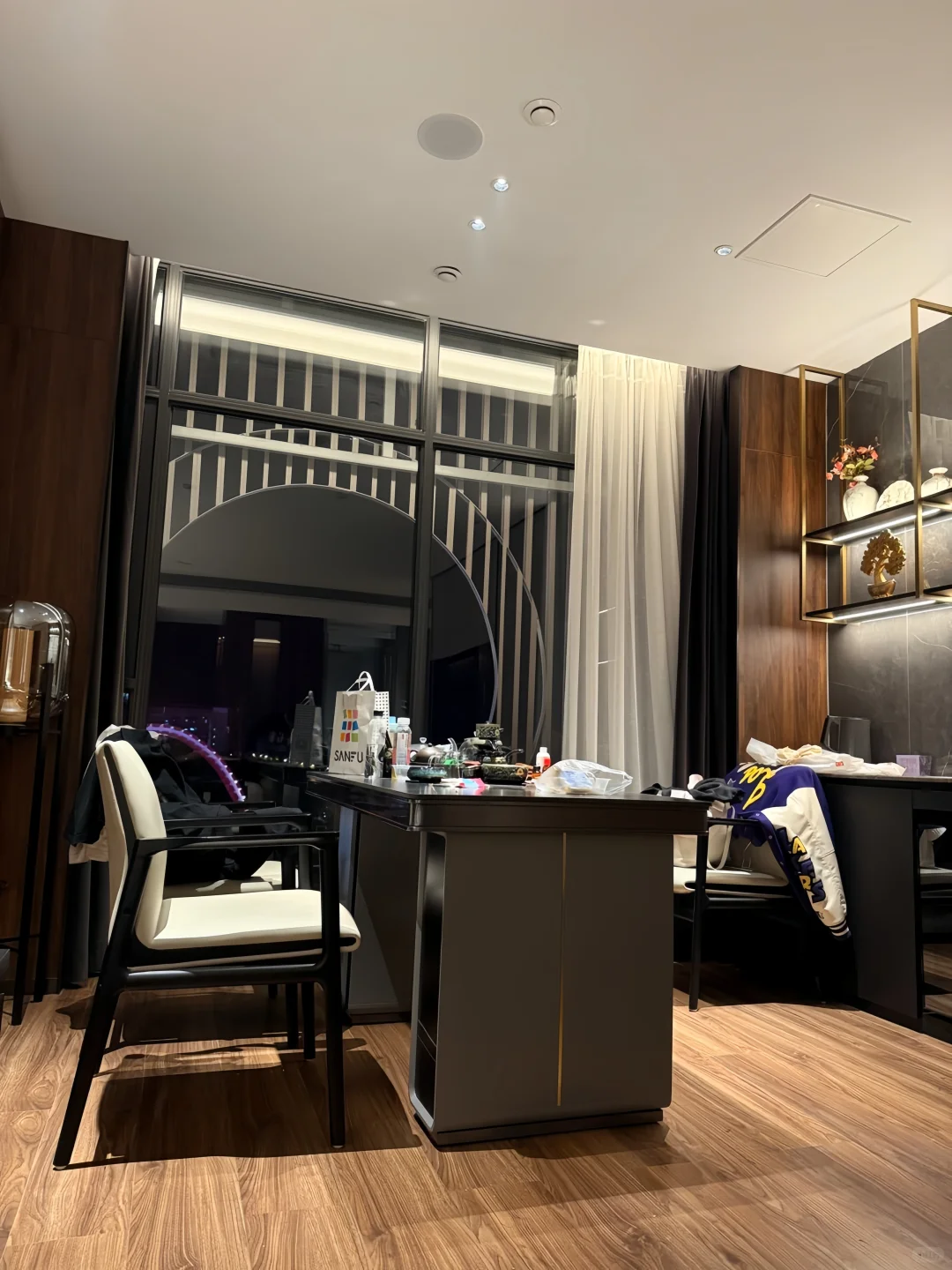 柳州！！五星街！！80块😭😭不想退房