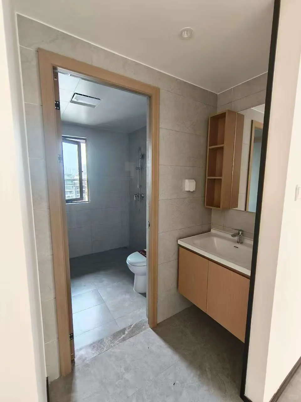 南宁精装四房，总价73万，精装4房