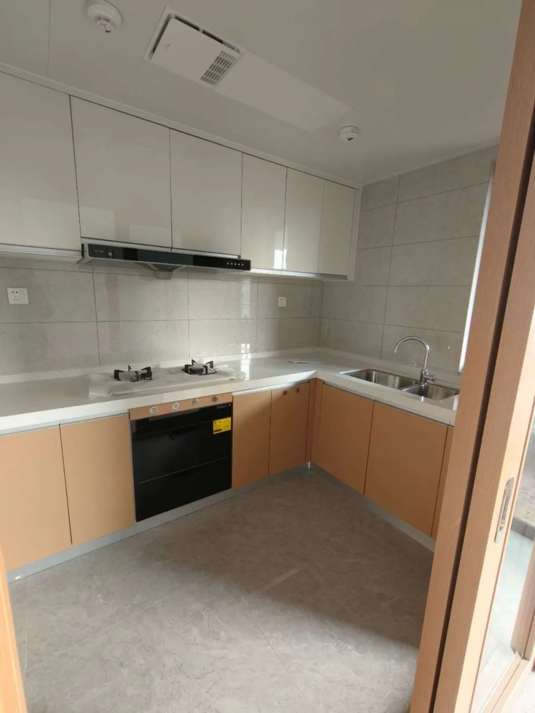 南宁精装四房，总价73万，精装4房