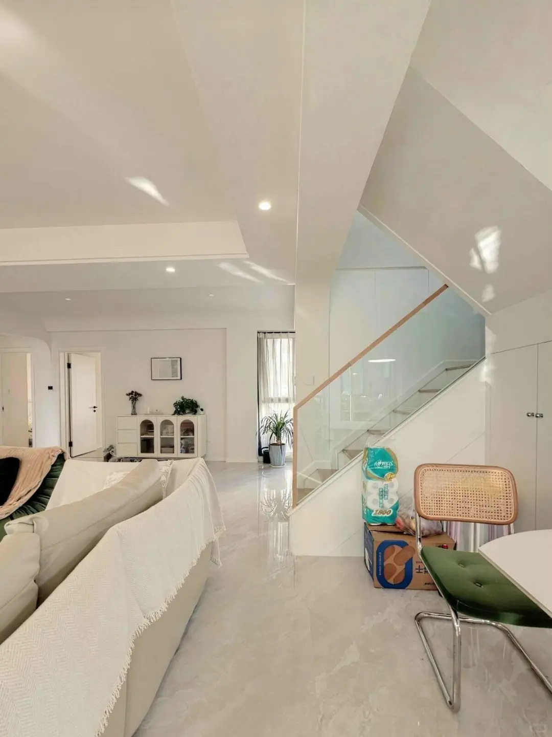 总部基地140平顶复楼中楼110万