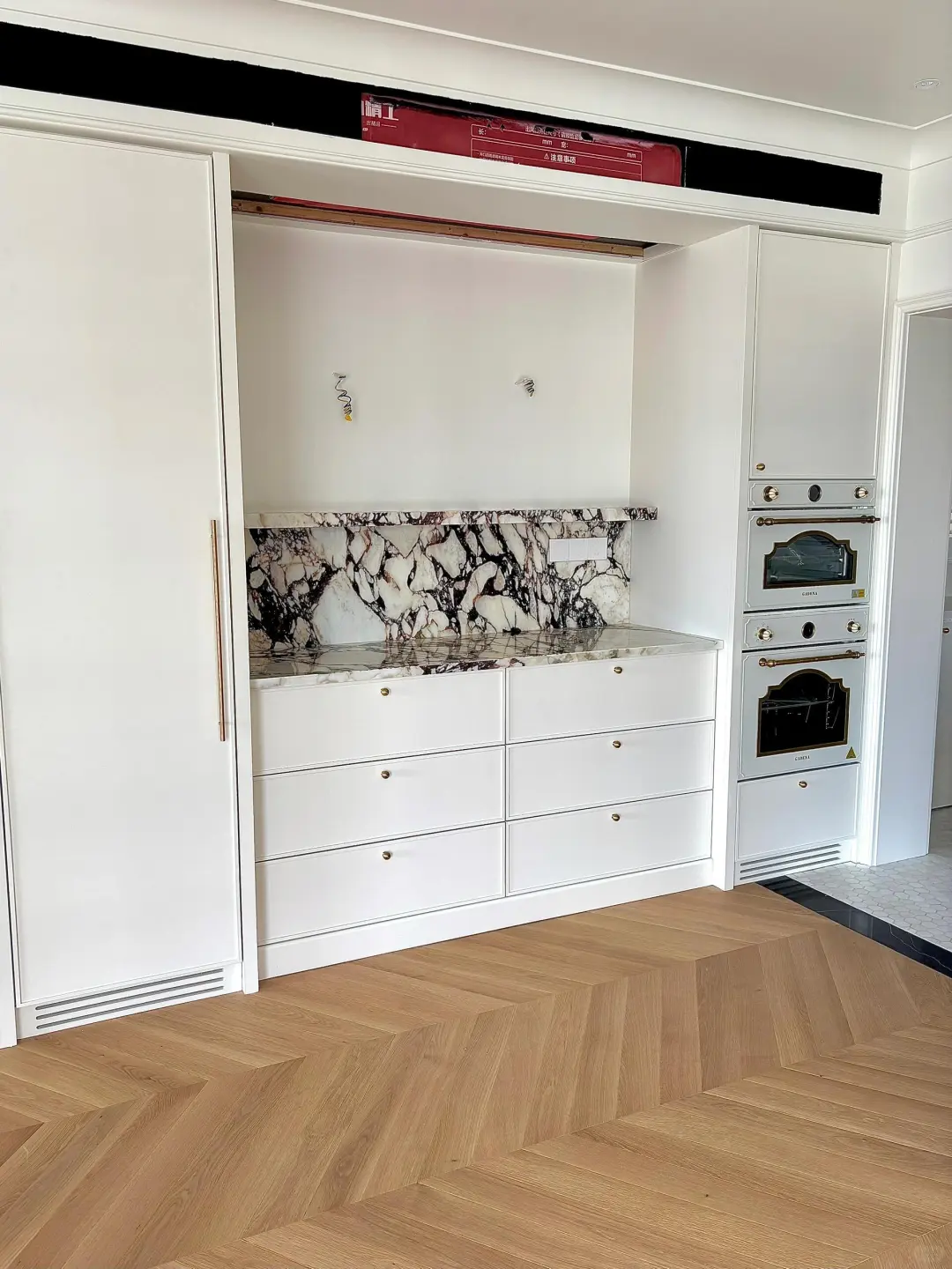 青秀区原价125万，现83万出售法式精装3房