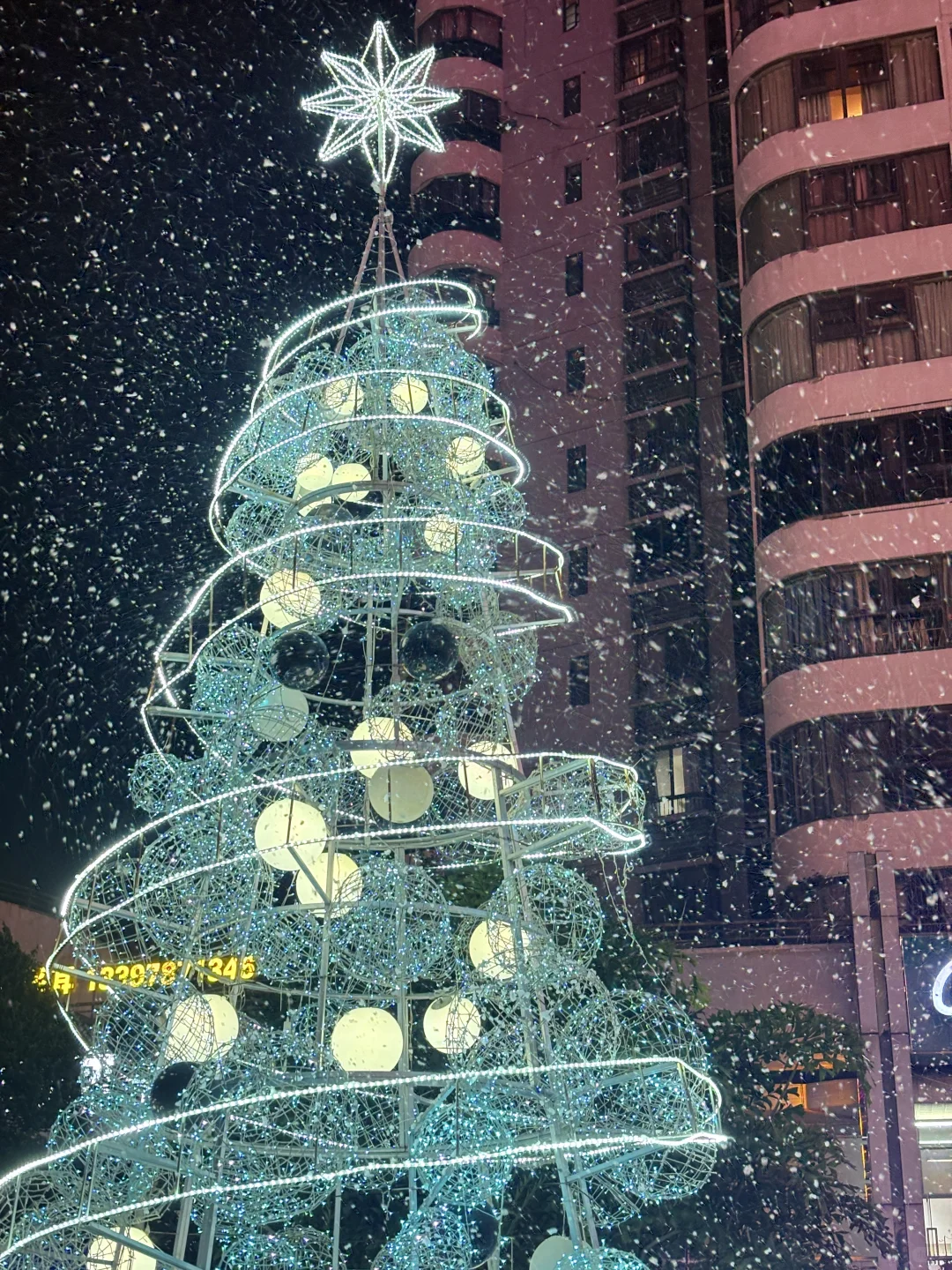 柳州下的第一场雪❄️我在保利看到👀了