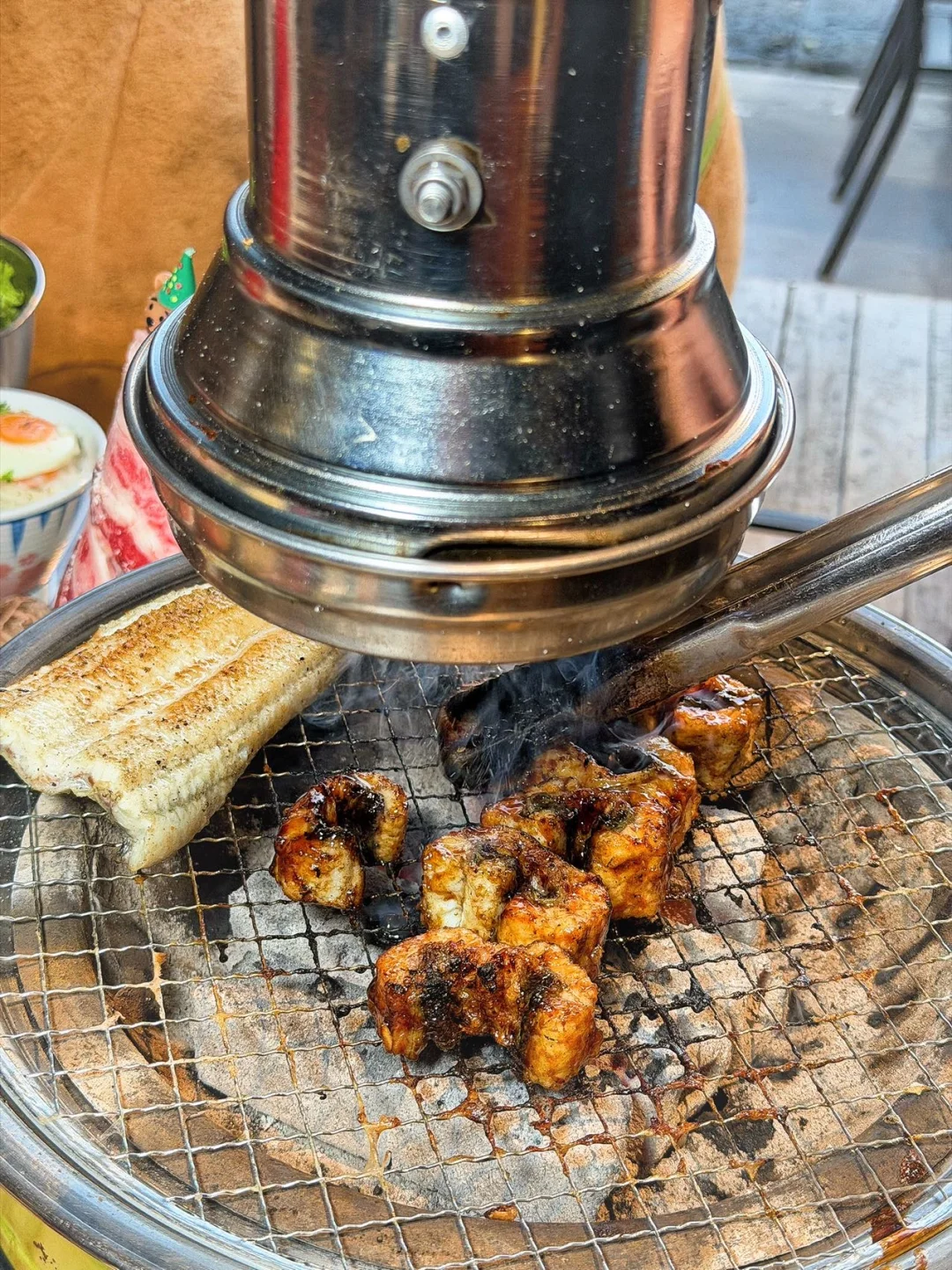 柳州旅游必吃！窑埠古镇这家脆口活鳗烤肉🥩