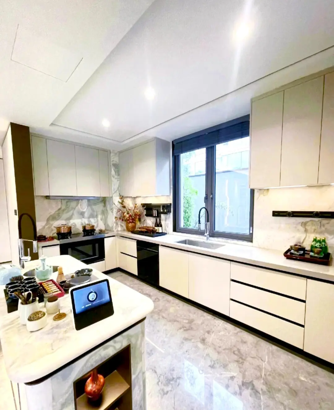 出售南宁原价420万一套别墅，现价155万出售