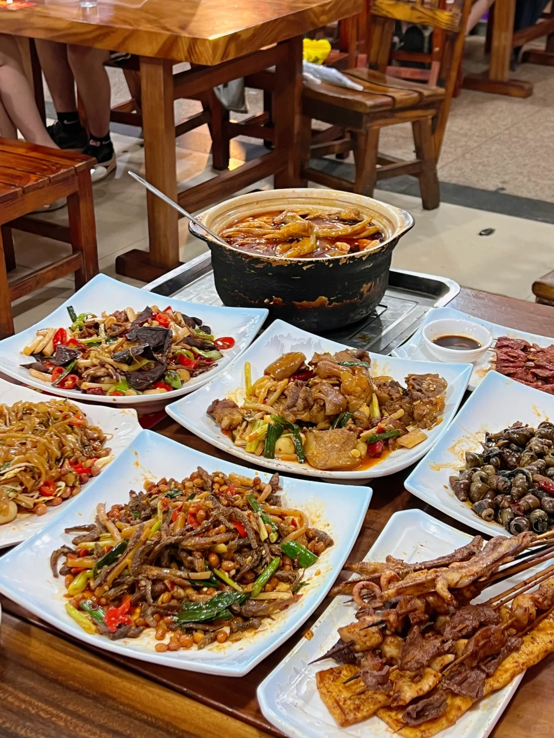 柳州这家大排档，闺蜜说她排队也要吃