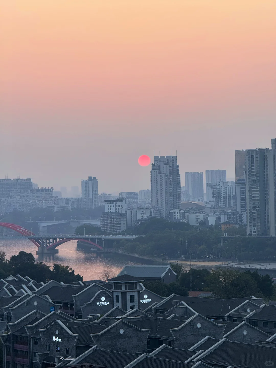 柳州/这里超适合看日落的～～