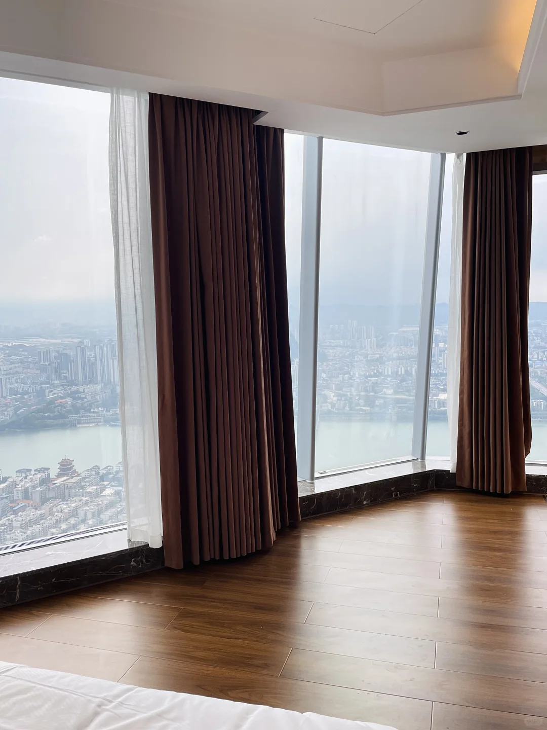 我宣布这里就是柳州的天台！☁️