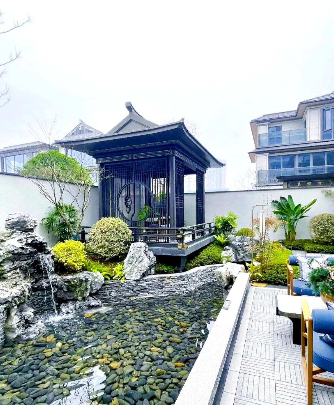 出售南宁原价420万一套别墅，现价155万出售