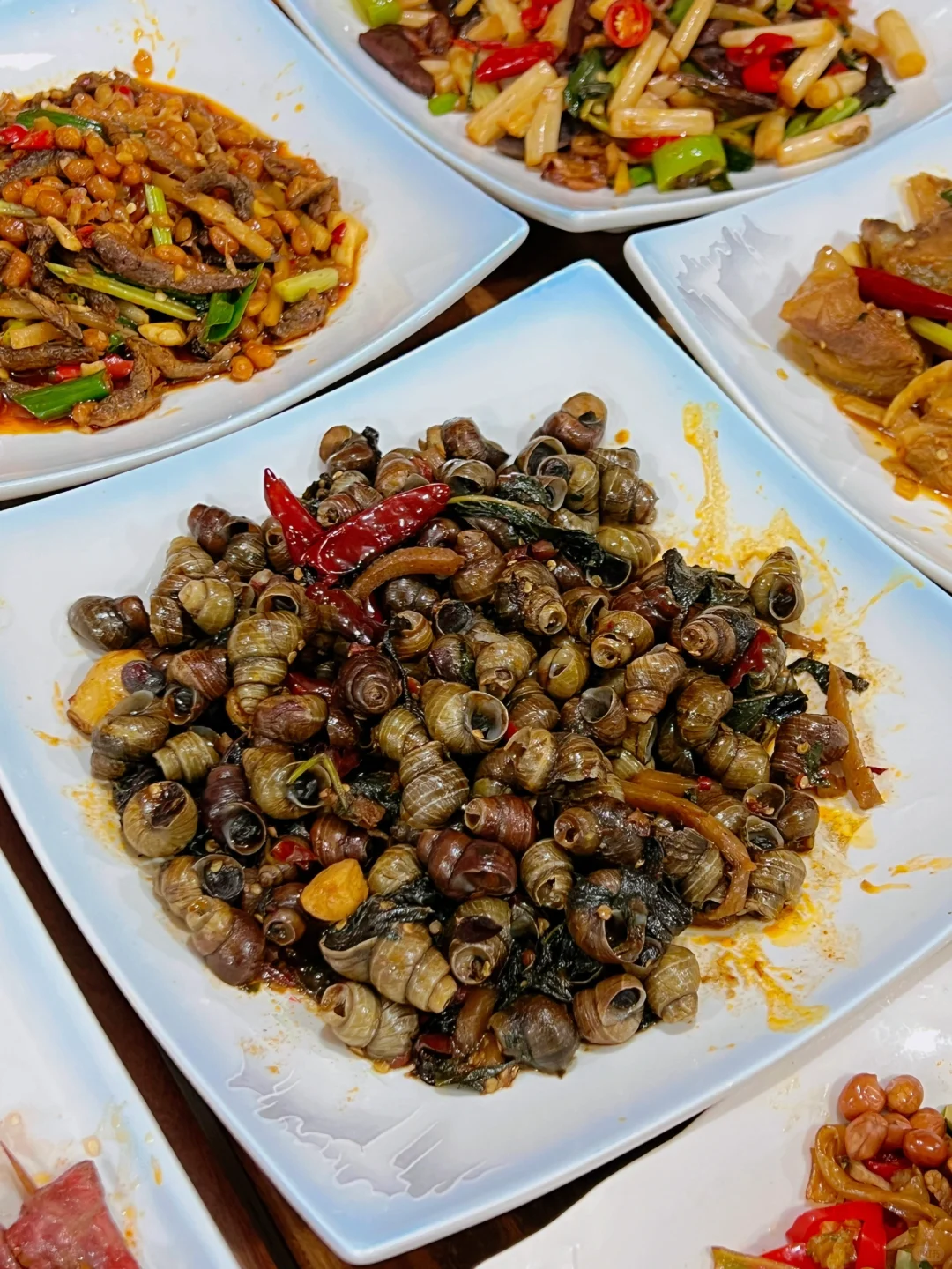 柳州这家大排档，闺蜜说她排队也要吃