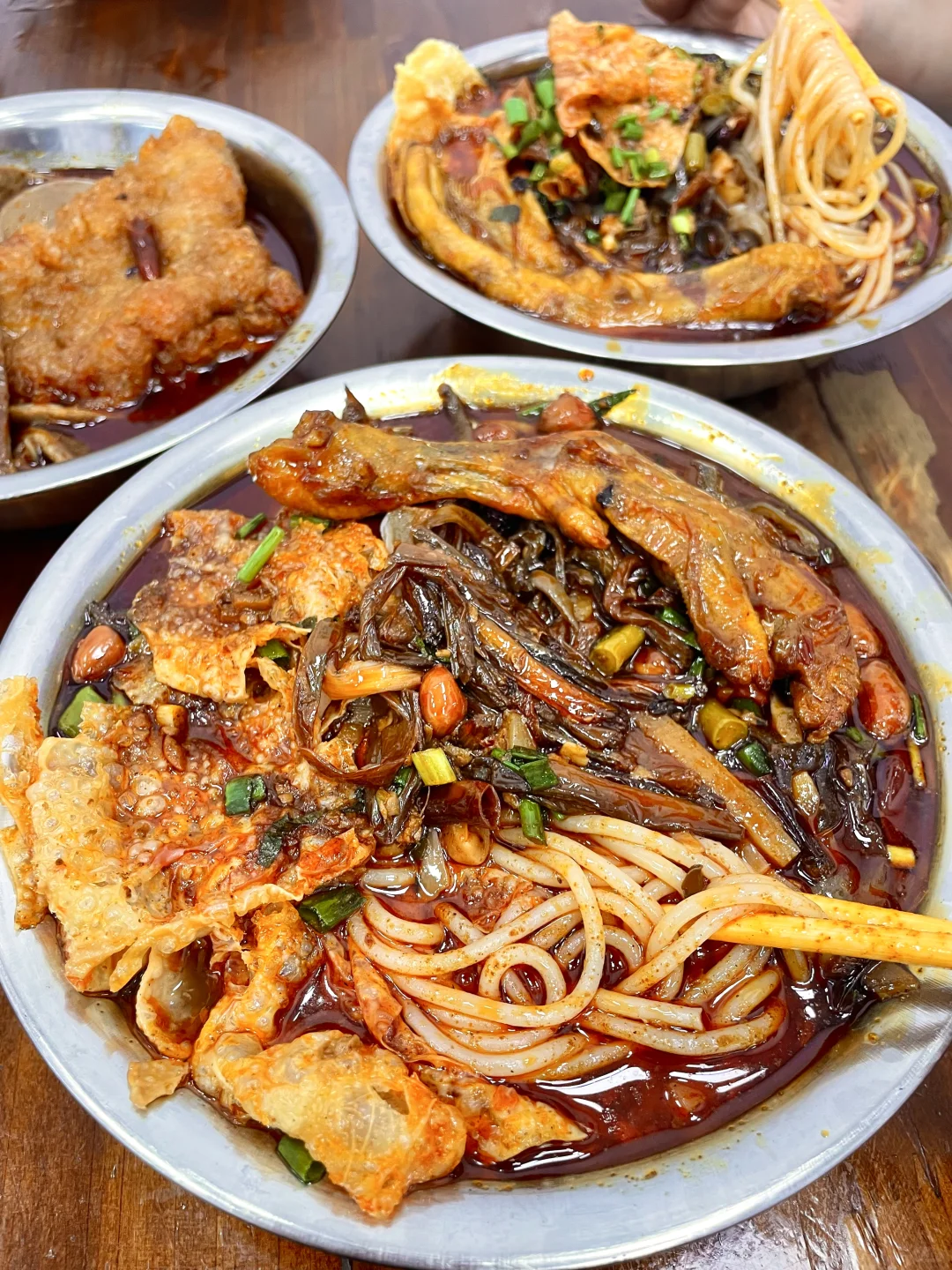 柳州…感谢本地人带路才能找到的老牌螺蛳粉…