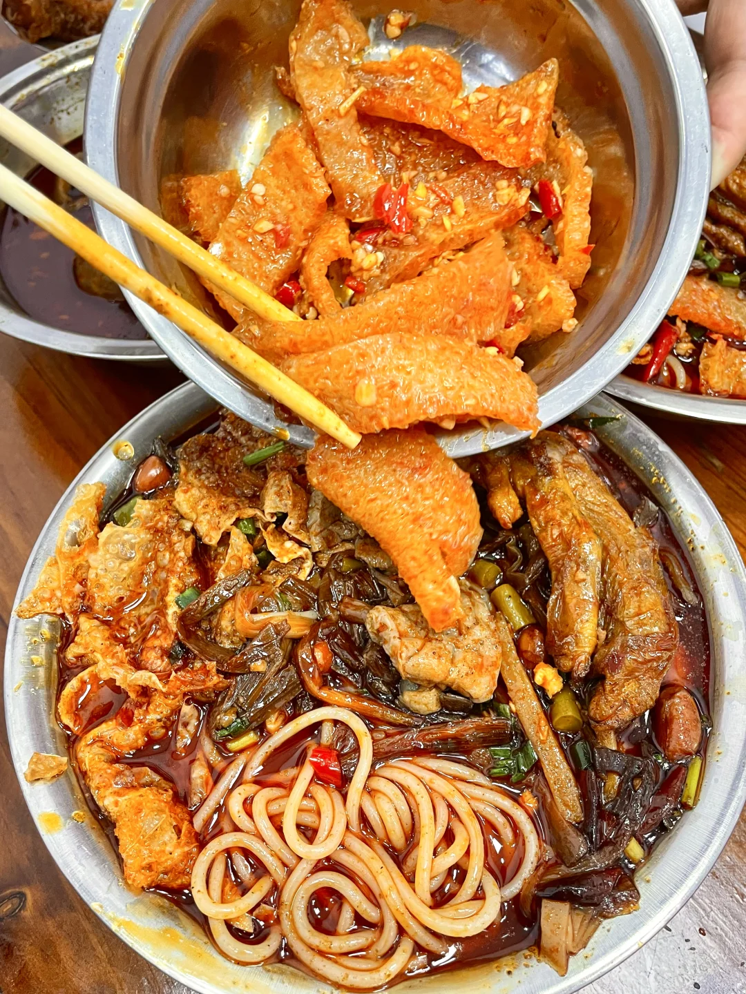 柳州…感谢本地人带路才能找到的老牌螺蛳粉…