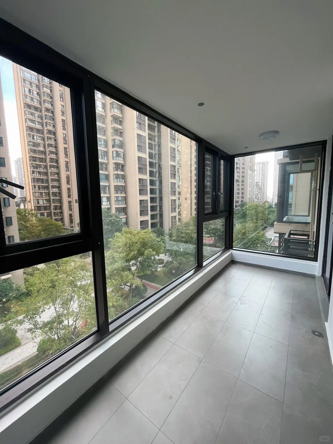 五象➕14中双学区房，之前卖2万，现在卖1.1万