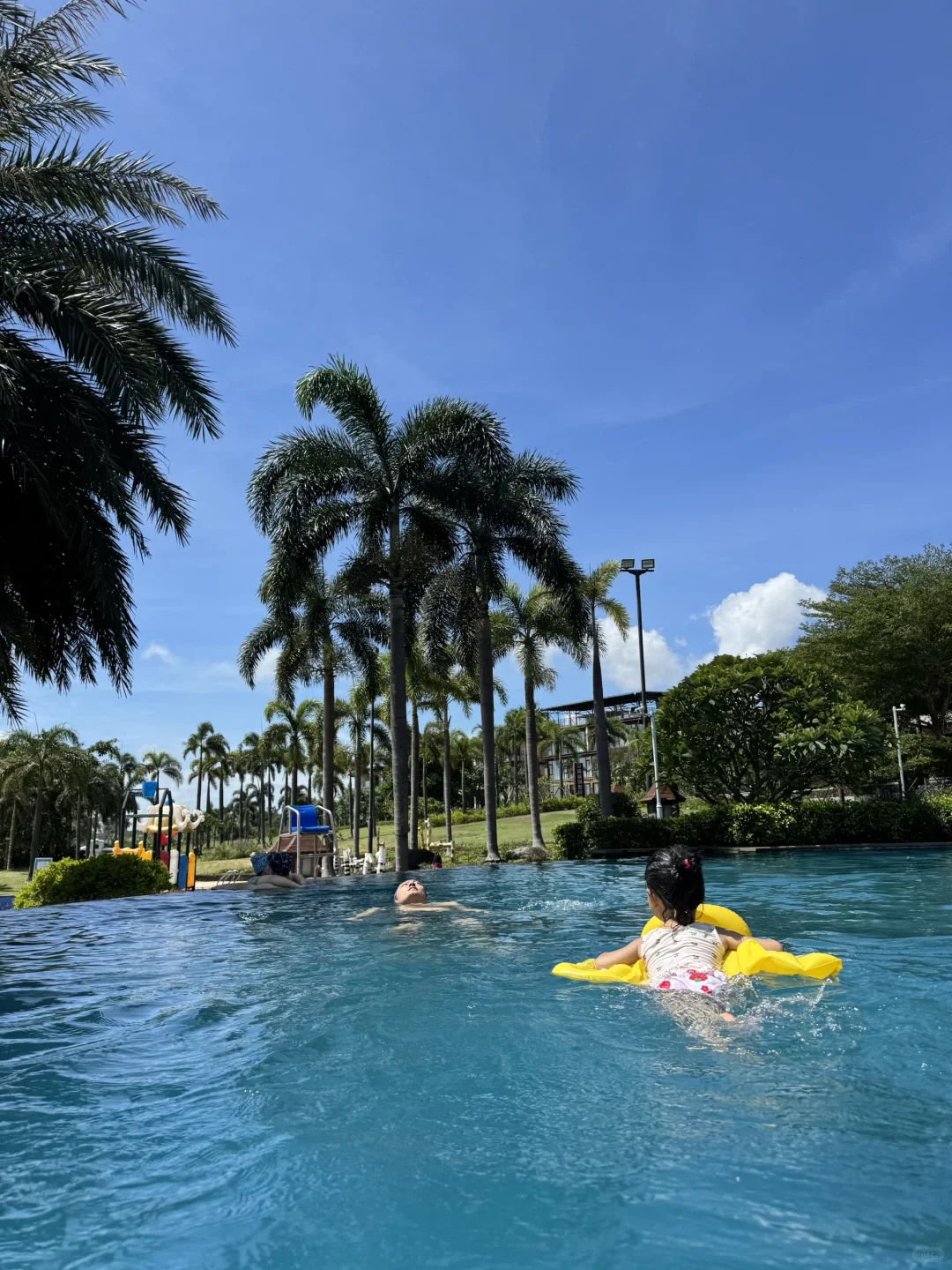 别卷三亚了！广西这座冷门海滨小城太香了！🌊