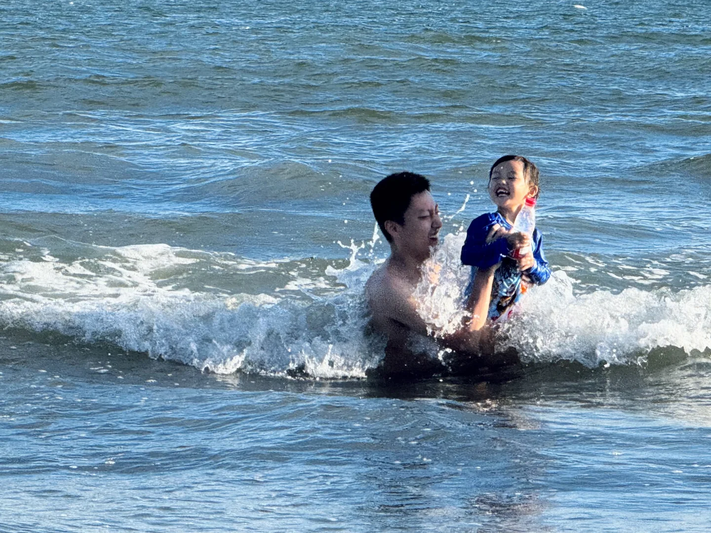 别卷三亚了！广西这座冷门海滨小城太香了！🌊