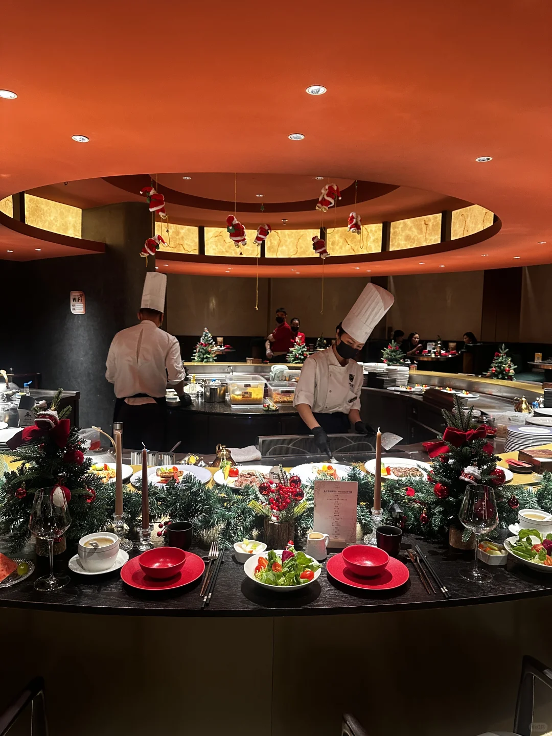 南宁坠有圣诞氛围感的地方出现了！！好吃出片