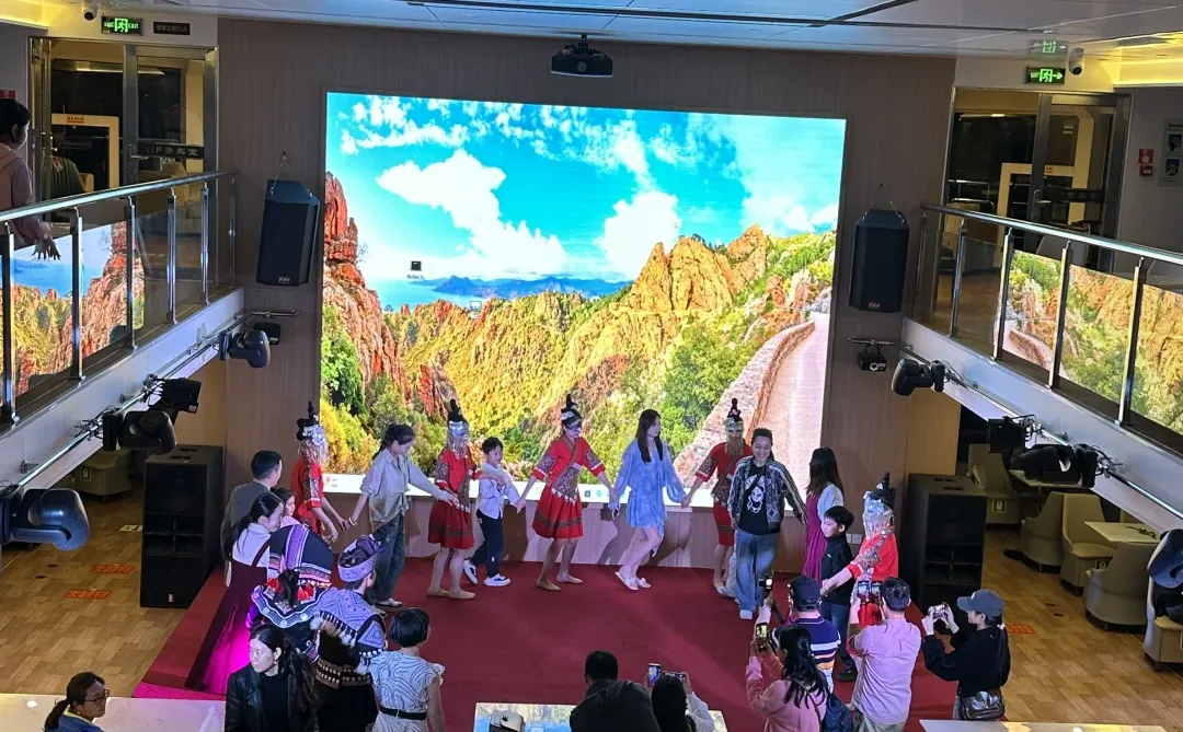 不是上海。。是柳州！被柳州的夜景美疯了！！