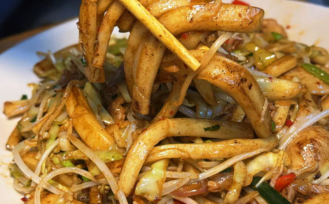 降温的柳州，就爱这家的炒粉利