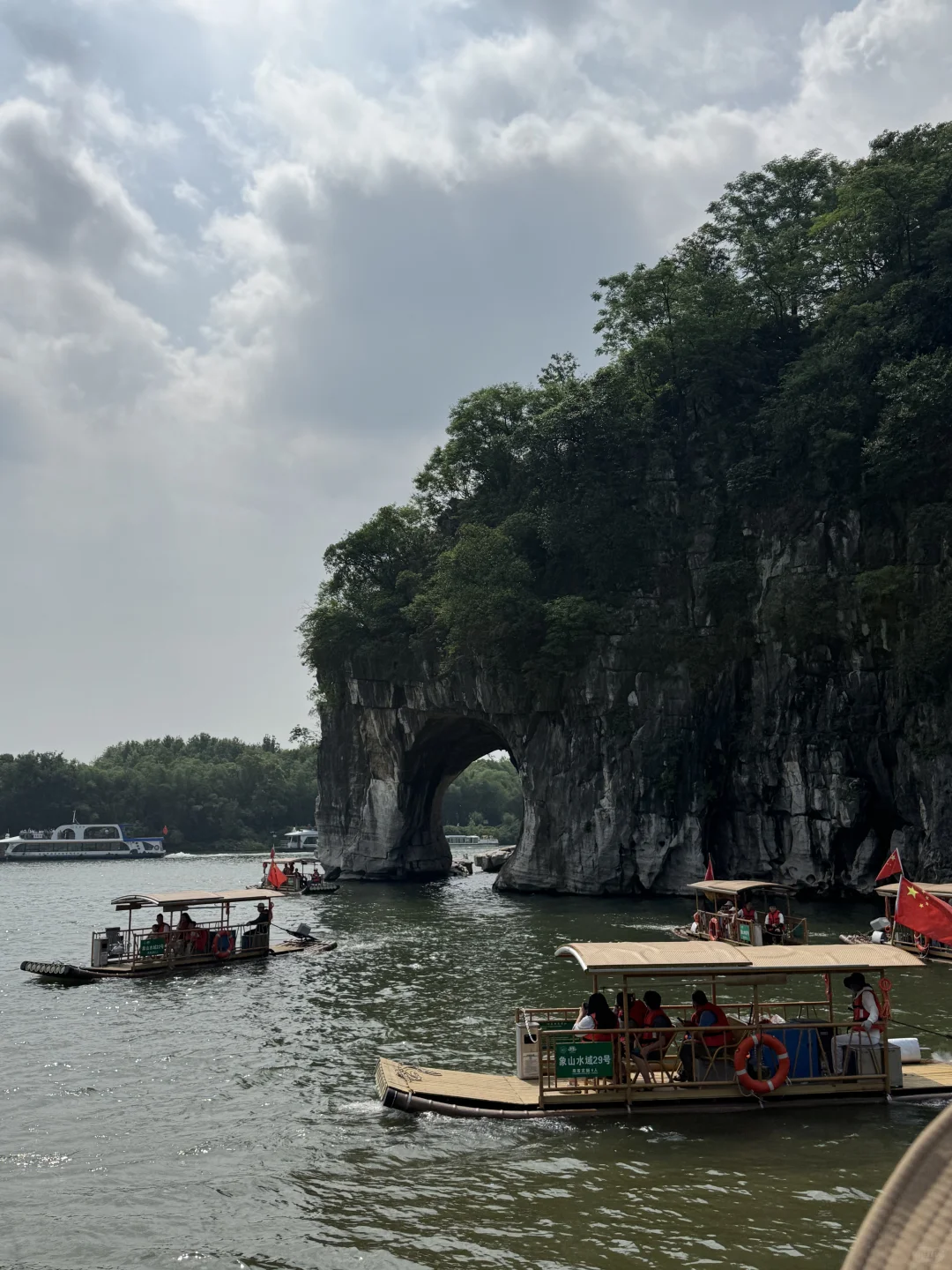 柳州来啦，空气都是螺狮粉味的～