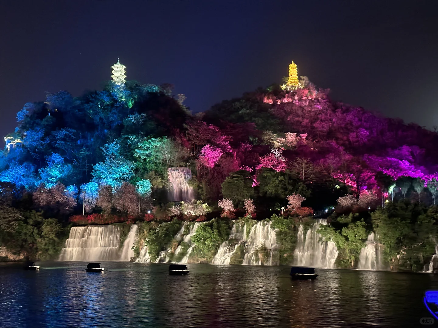 不是上海。。是柳州！被柳州的夜景美疯了！！