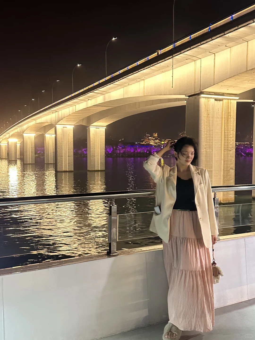 不是上海。。是柳州！被柳州的夜景美疯了！！