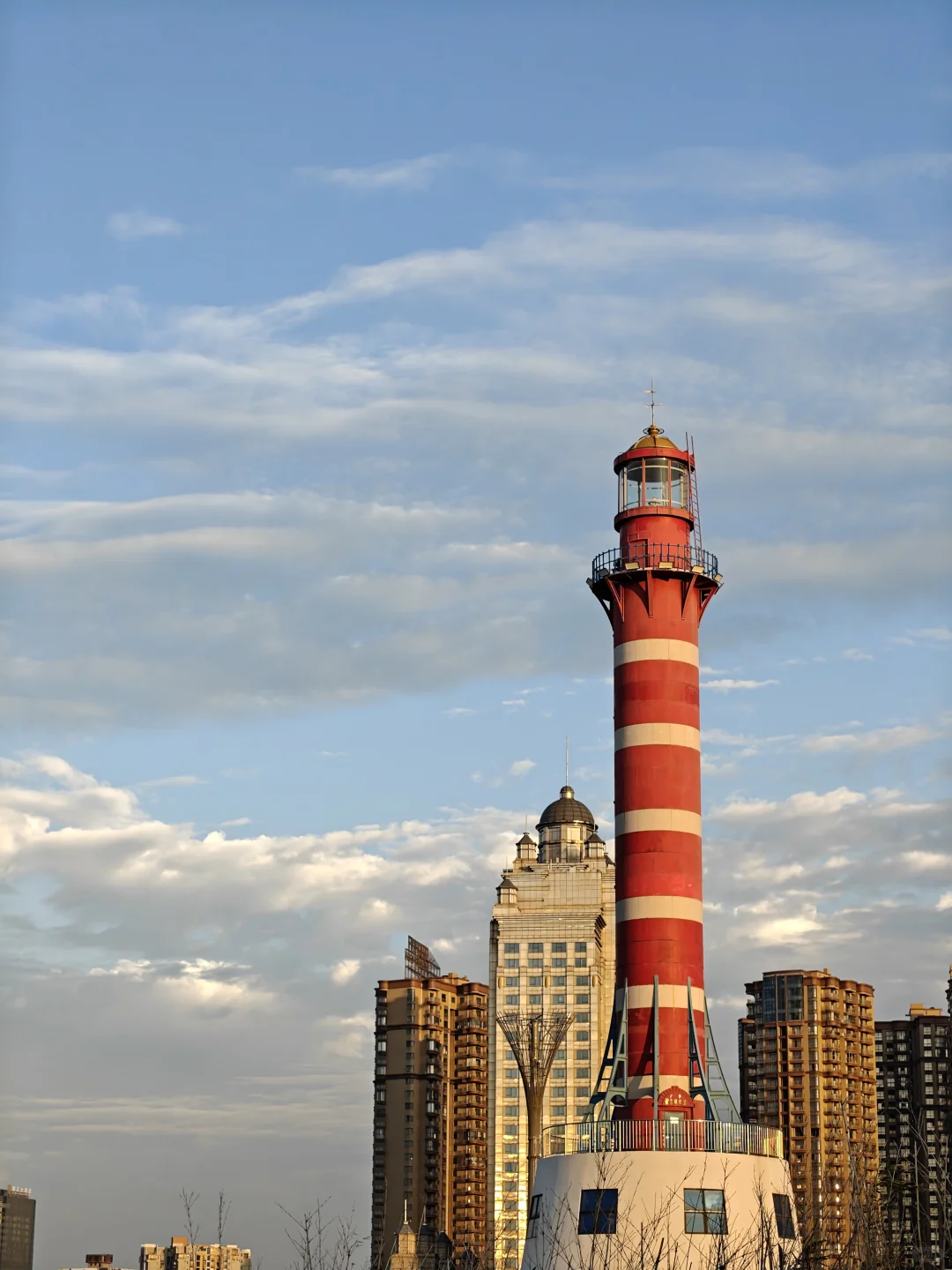 🌊 防城港的海风与灯塔
