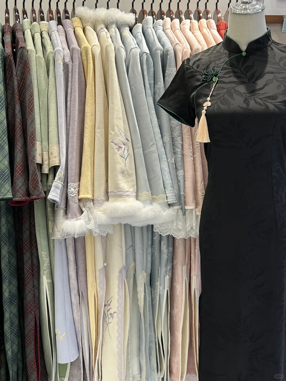 柳州五星街百元旗袍』买啦3️⃣件❗开心