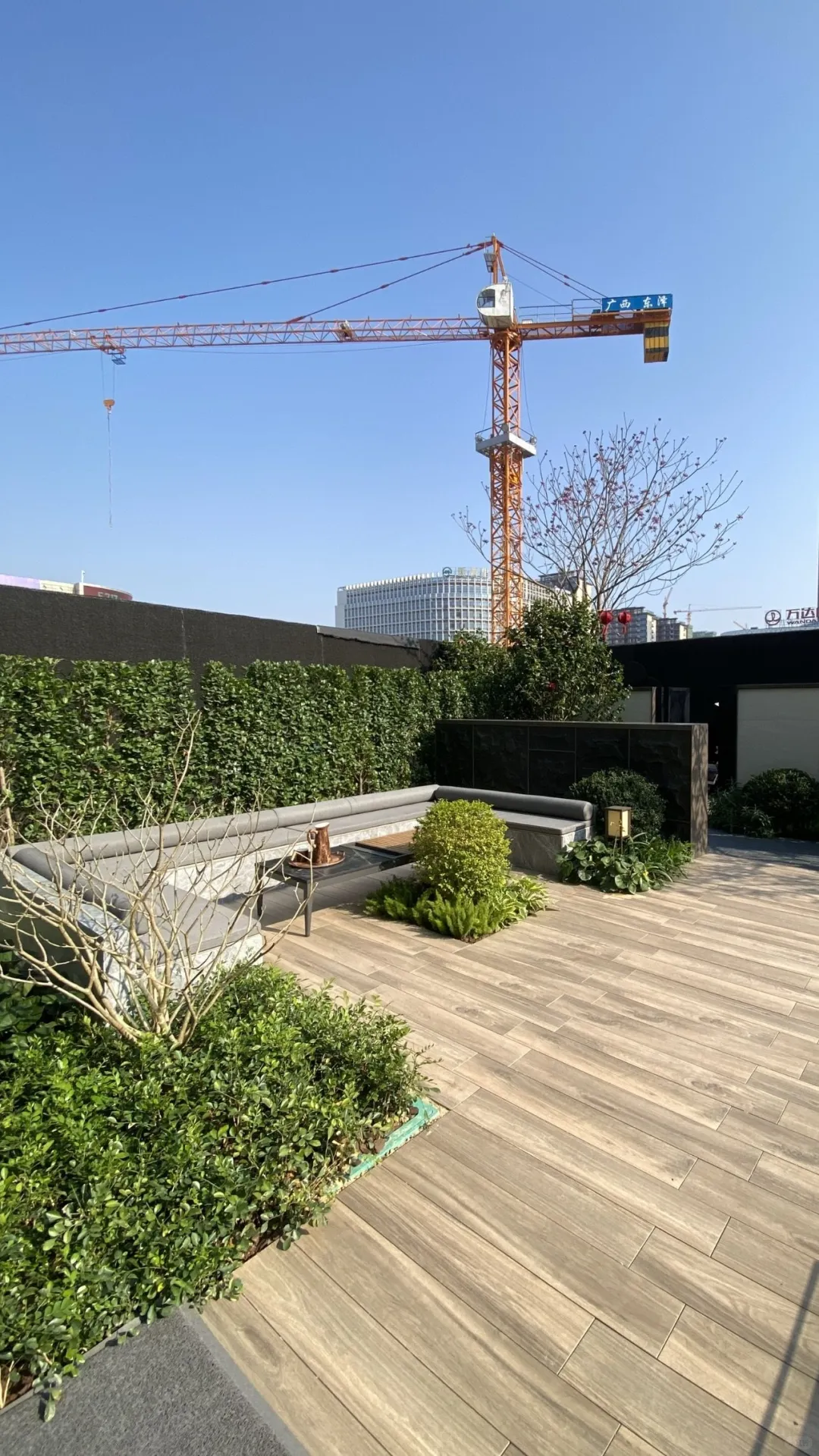 南宁万达旁400平叠墅带大花园 300万。