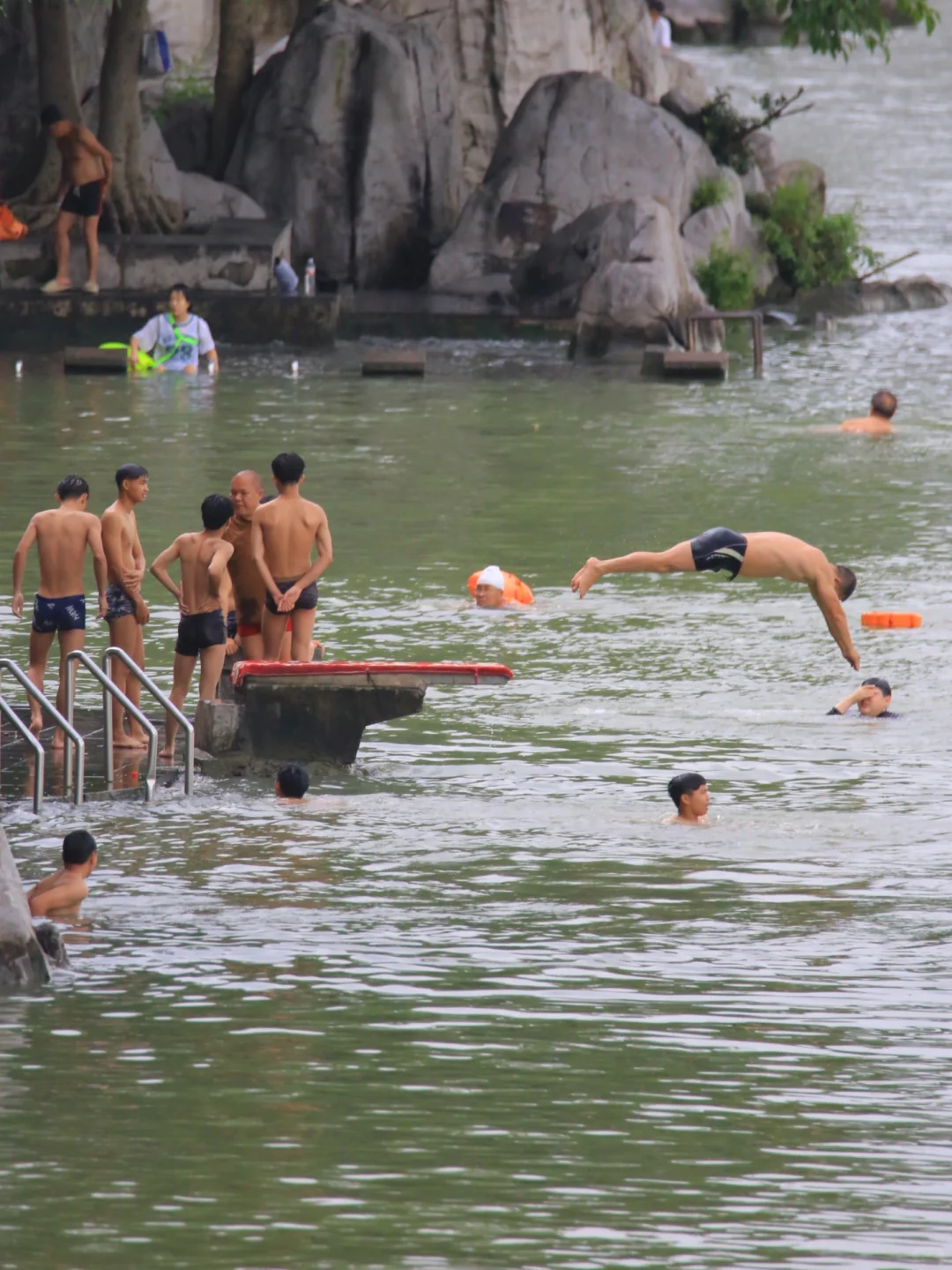 整个柳州就是个巨大的游泳池❗️❗️❗️