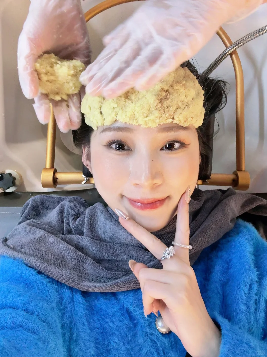 柳州人也太会享受了！！茶麸洗头太舒服了！！