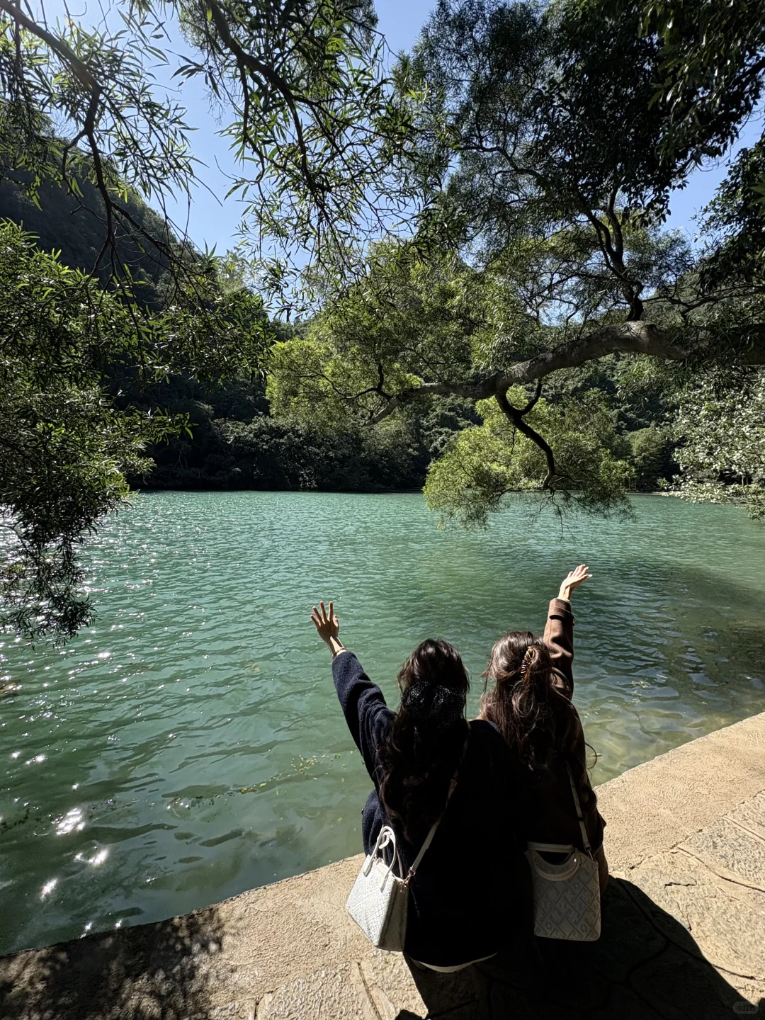 柳州你有龙潭公园就赢了啊