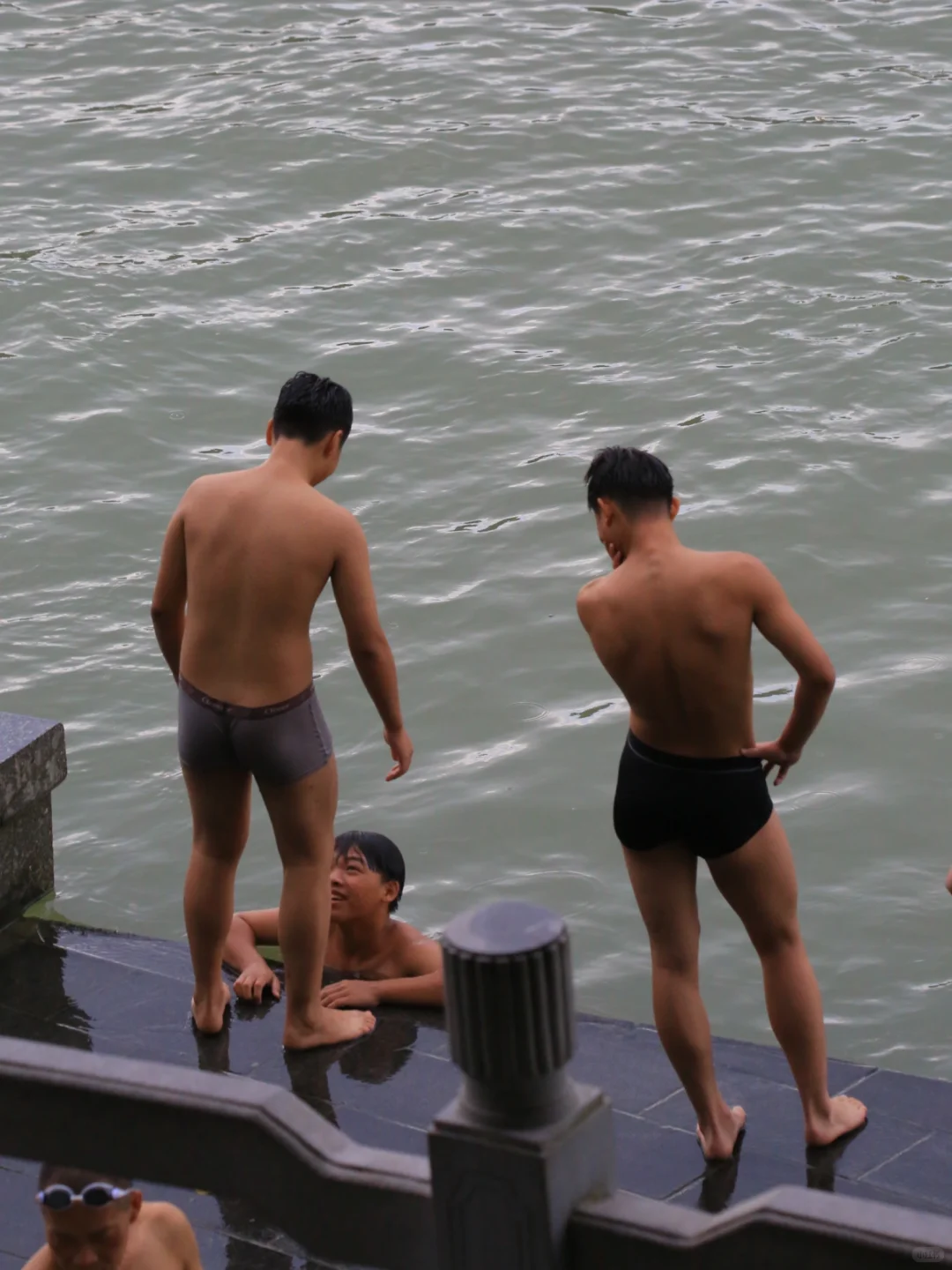 整个柳州就是个巨大的游泳池❗️❗️❗️