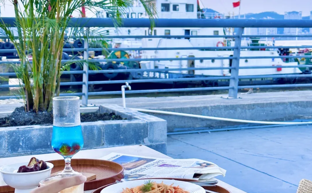 防城港看海景氛围一绝的咖啡店！！巨巨出片📸